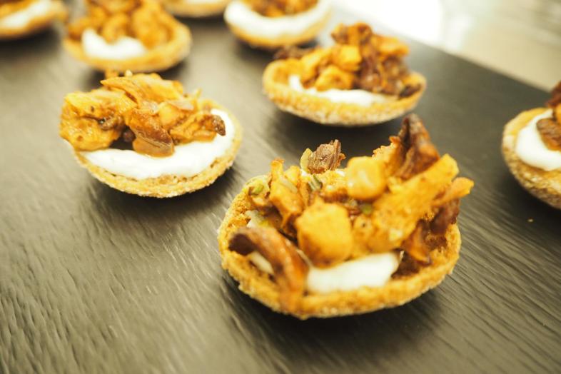 Rågknappar med vegansk fyllning.