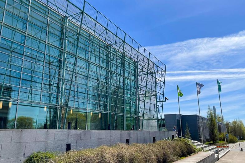 Vy från utsidan av Biokeskus 1 på Campus Vik.