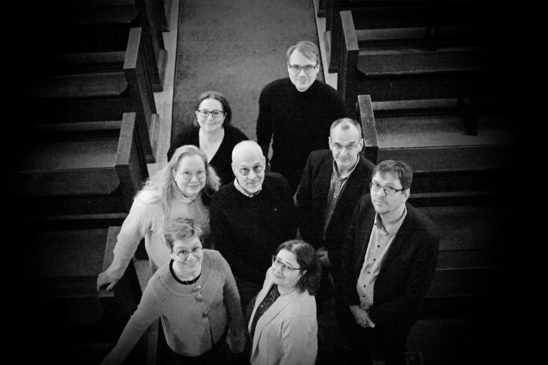 Mustavalkoinen kuva Luminatum yhtyeestä