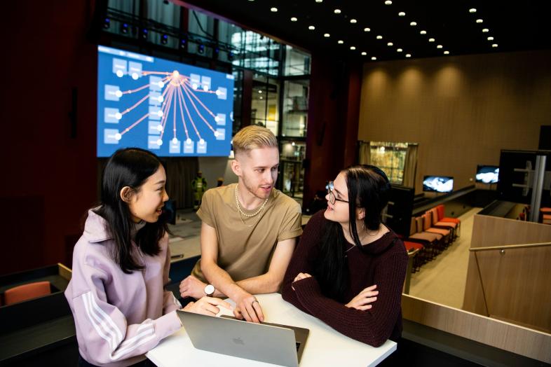 Students at the Viikki Campus.